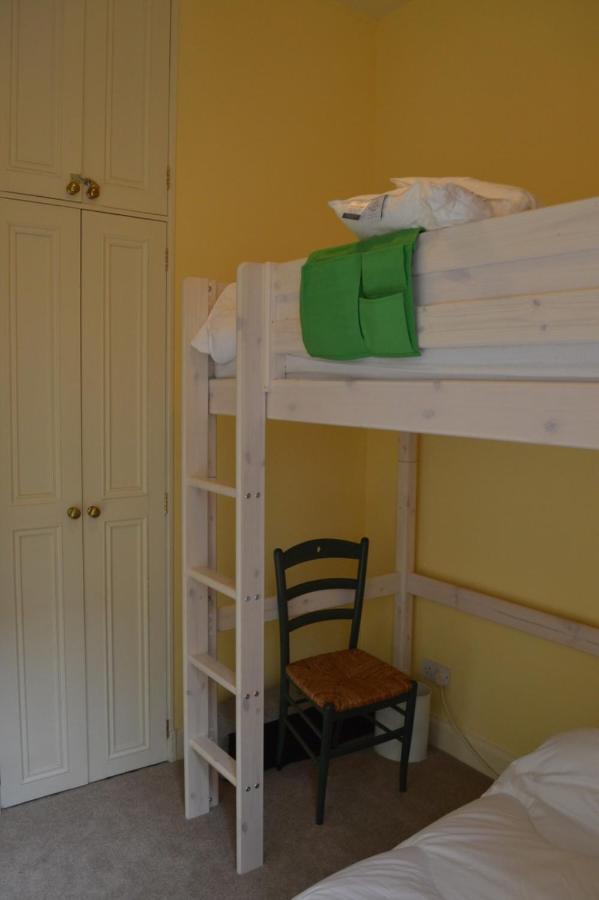 Traditional Georgian Flat In New Town *
