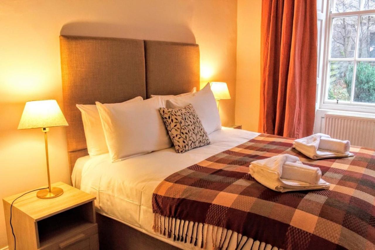 Traditional Georgian Flat In New Town * Edinburgh